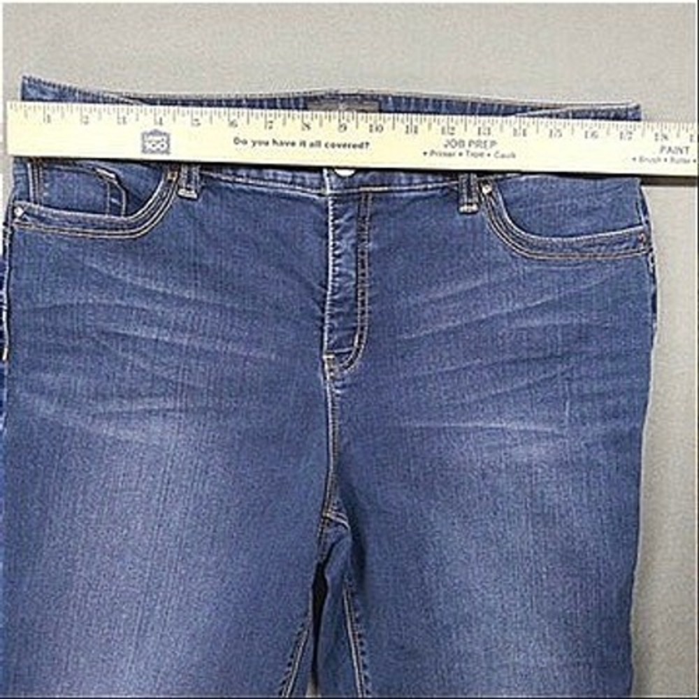 Chicos So Lifting Crop Jeans Women Size 2 Blue Stretch Slimming Denim Pants - Picture 10 of 15